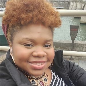 Meet your Posher, Briana